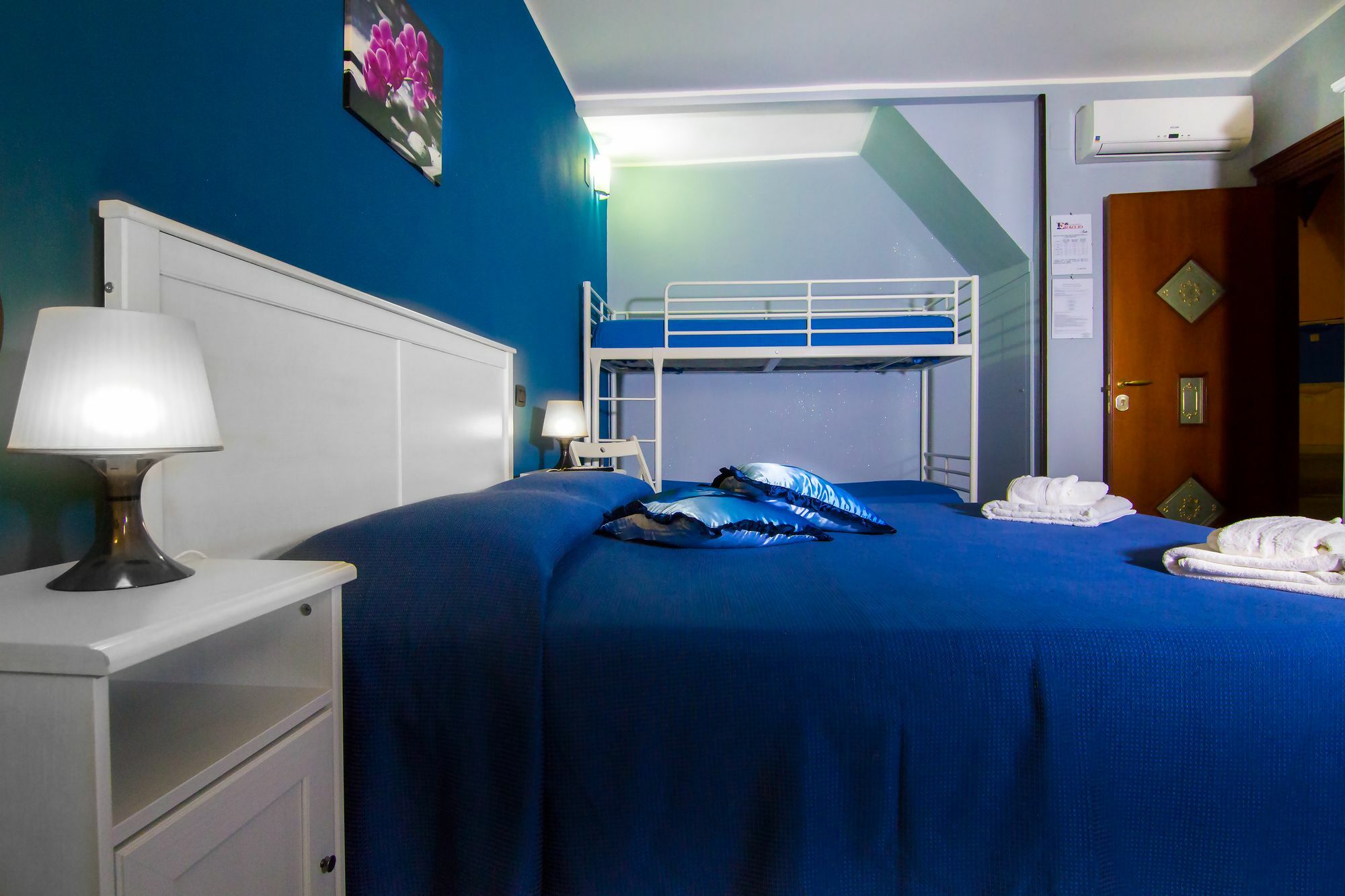 B&B Eraclio Suite Barletta Kültér fotó
