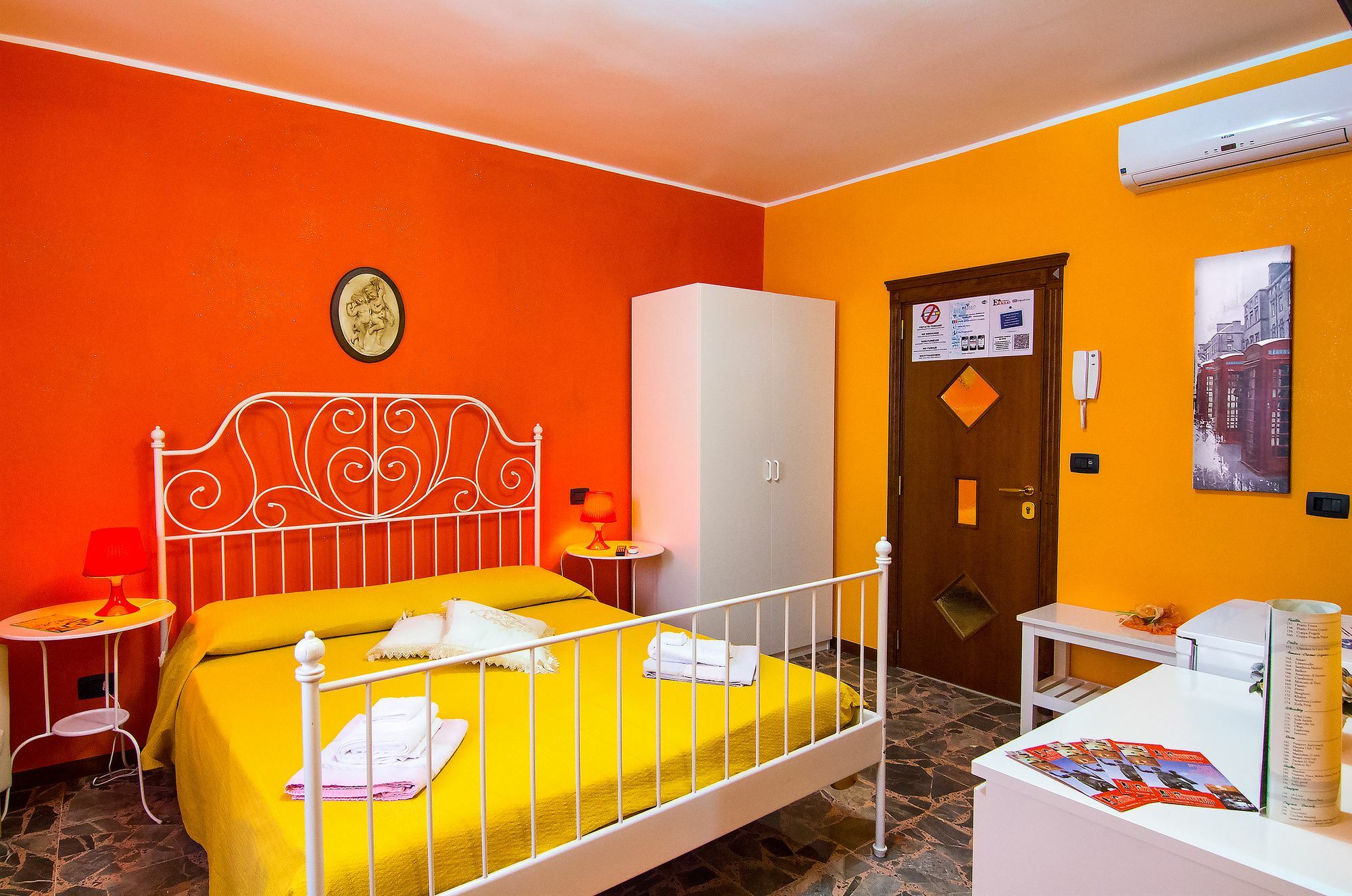 B&B Eraclio Suite Barletta Kültér fotó